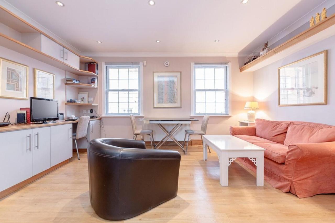 Beautiful 1 Bedroom Apartment In Victoria ロンドン エクステリア 写真