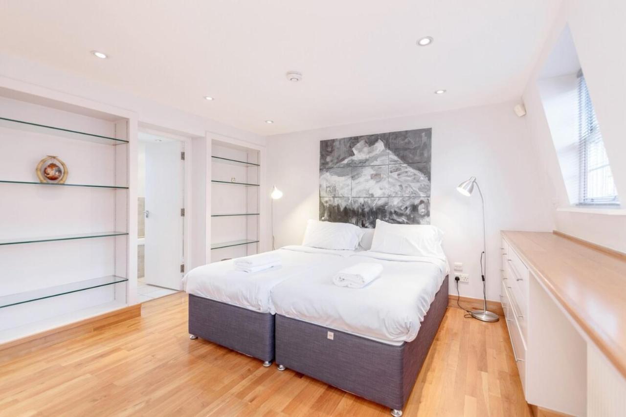 Beautiful 1 Bedroom Apartment In Victoria ロンドン エクステリア 写真