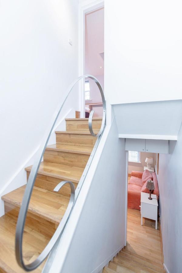Beautiful 1 Bedroom Apartment In Victoria ロンドン エクステリア 写真