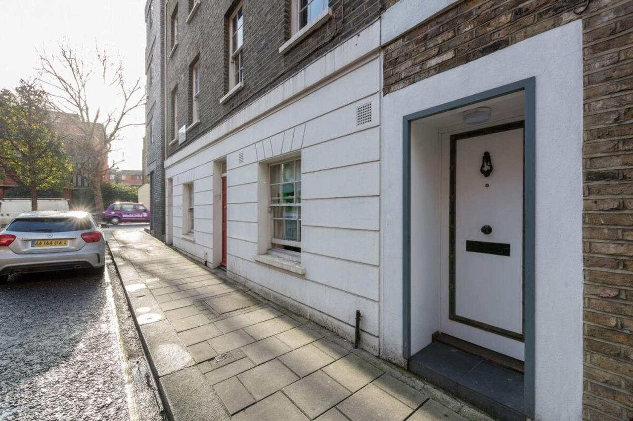 Beautiful 1 Bedroom Apartment In Victoria ロンドン エクステリア 写真